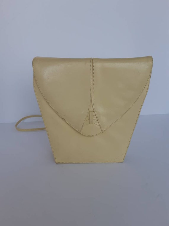 Vintage 1960s Butter Yellow Leather Shoulder Bag … - image 1