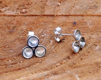 Boucles d’oreilles concave. Trois piscines, triple coupe, coupe en argent boucles d’oreilles, bijoux minimaliste, modernes, géométriques, simples boucles d’oreilles, bombé, Simple