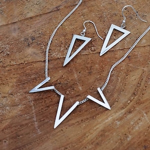 Triangle pointed statement Necklace - Handmade Sterling Silver - Geometric modern jewelry - minimalist jewelry - Triangle spike necklace,