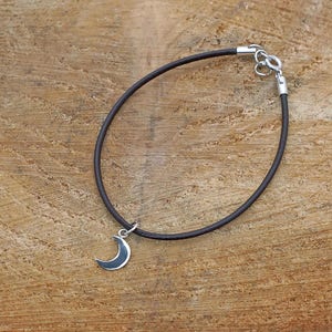 Moon Charm Leather and Silver handmade Bracelet, Geometric, Leather Bracelet, Moon bracelet, Charm Bracelet, Layered, Modern, Silver Moon