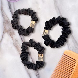 Set van 100% zijden scrunchies
