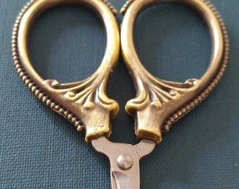 NEW! Beautiful, Tiny Gold Finished Specialty Embroidery Scissors