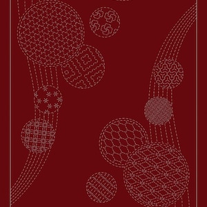 Puede incluir: Un panel textil burdeos con un patr&oacute;n de c&iacute;rculos cosidos blancos y l&iacute;neas curvas. Los c&iacute;rculos muestran varios dise&ntilde;os geom&eacute;tricos. El texto "WAGARA Flow" y otros detalles est&aacute;n en la parte inferior.
