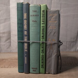 Vintage Green Book Stack: Wedding Decor, Shelf Display