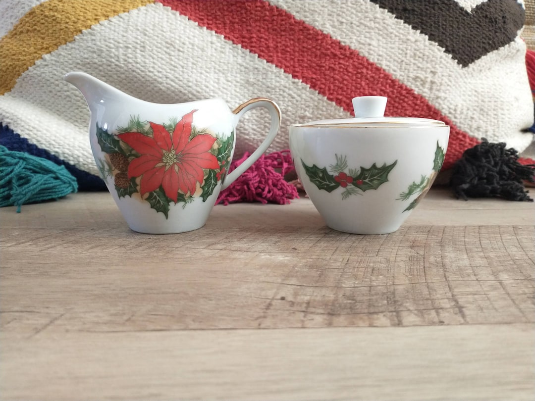 Lipper and Mann Christmas Creamer and Sugar Set Vintage Cream and Sugar