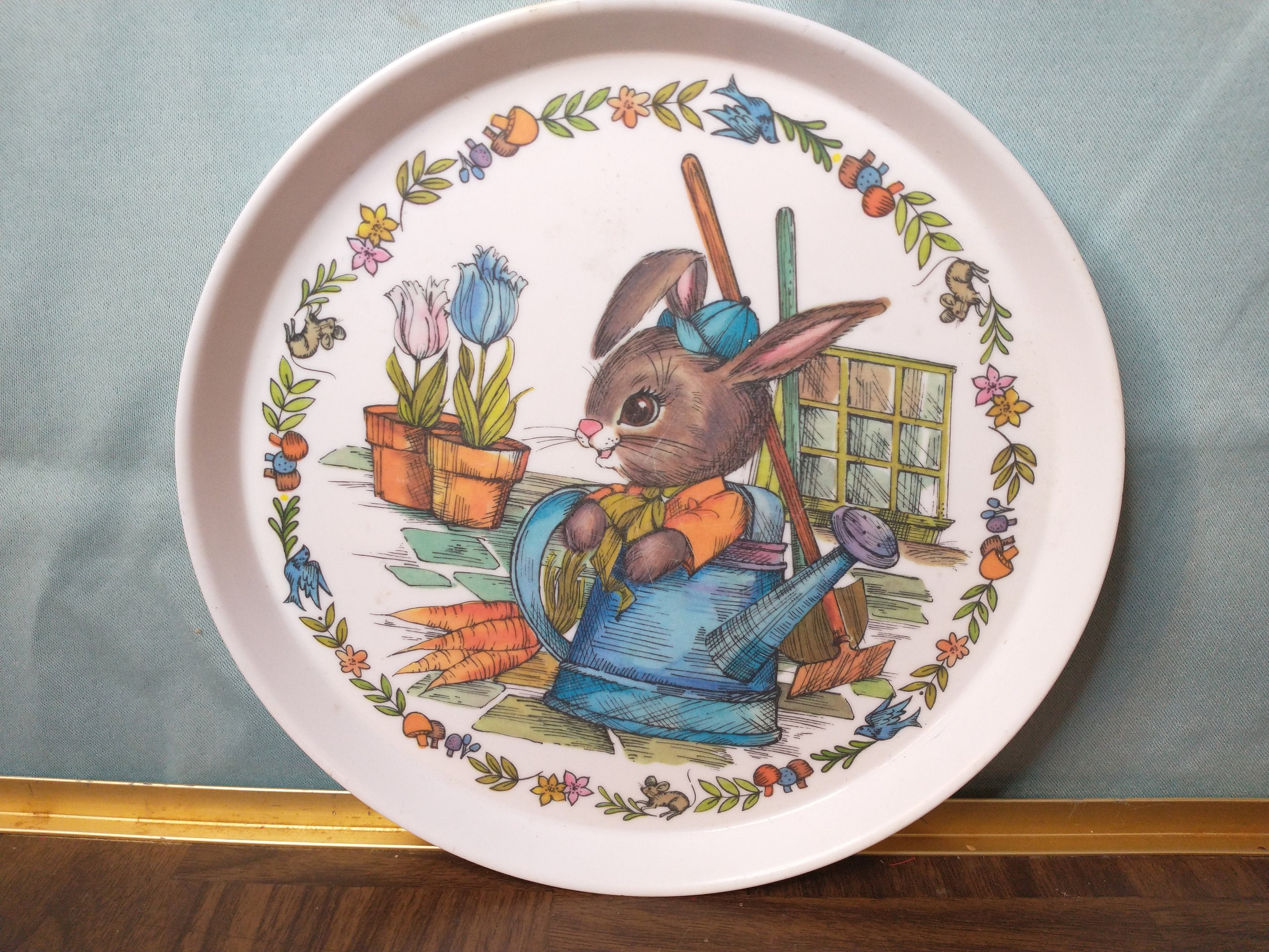 Oneida Deluxe Easter Bunny Melamine Plate Vintage Melamine