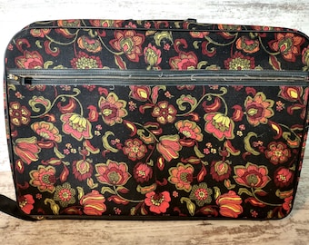 Vintage Floral Paisley Suitcase: 60-70s Travel Bag with Key