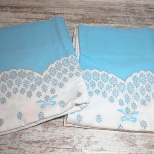 Vintage Bows Pillow Cases | Vintage Retro Pillow Cases | Set of 2 Pillow Cases | Vntg Floral Pillow Cases | Vintage Set of Aqua Pillowcases