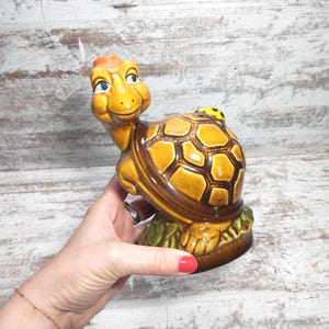 Vintage Kitsch Turtle Figurine: 1970s Anthropomorphic Decor