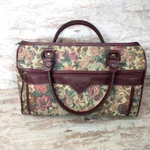 Tapestry Overnight Bag | Vtg 90s Floral Duffel Bag | Floral Tapestry Carpet Bag | 90s Luggage | 90s Floral Carry-On Bag | Large Carry On Bag