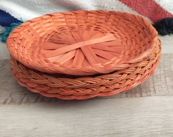 Vintage Orange Wicker Picnic Plate Holders: Retro BBQ Decor (Set of 4)