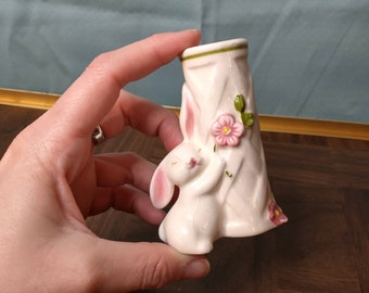 Pink and White Bunny Vase By Avon | Pink Bunny Rabbit Vase | White/Pink Swirled Vase w/ Bunny | Avon White Rabbit Bud Vase | Vintage Easter