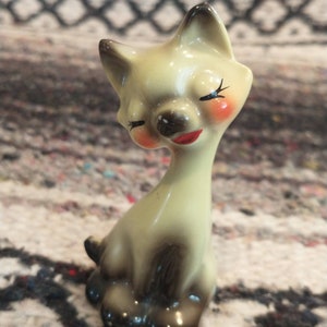 Anthropomorphic Long Necked Cat Figurine | 1960s Small Cat Figurine | Cat Figurine w/ Eyelashes | Vintage Cat w/ Flowers | Anthropomorphic