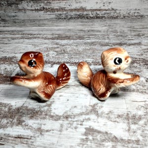 Hanging Squirrels Salt and Pepper Shaker Set | Vintage Japan Salt and Pepper | Vintage Squirrel Salt Shaker | Rare Salt and Pepper****