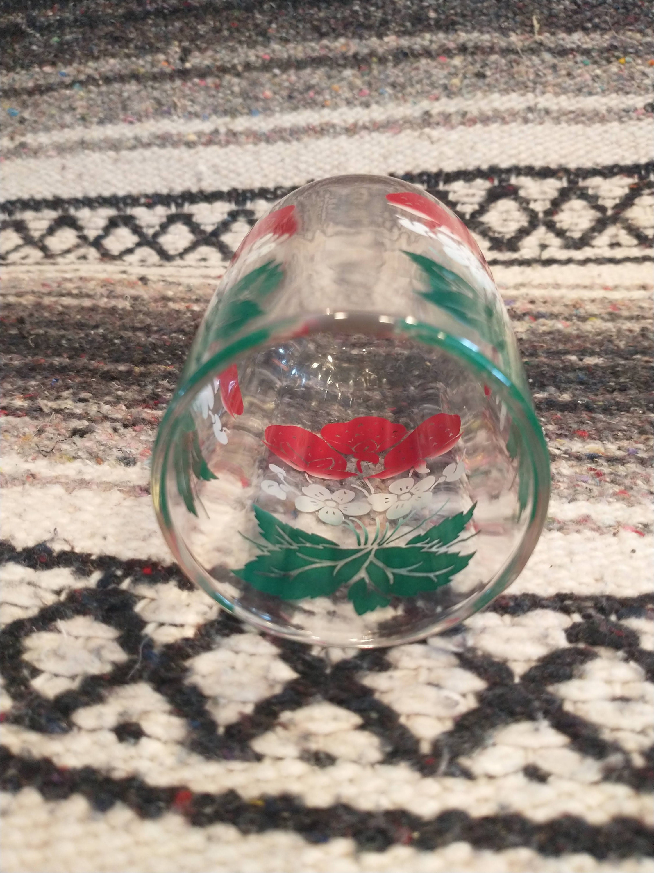 Strawberry Glass Tumbler – Forest Cove Home