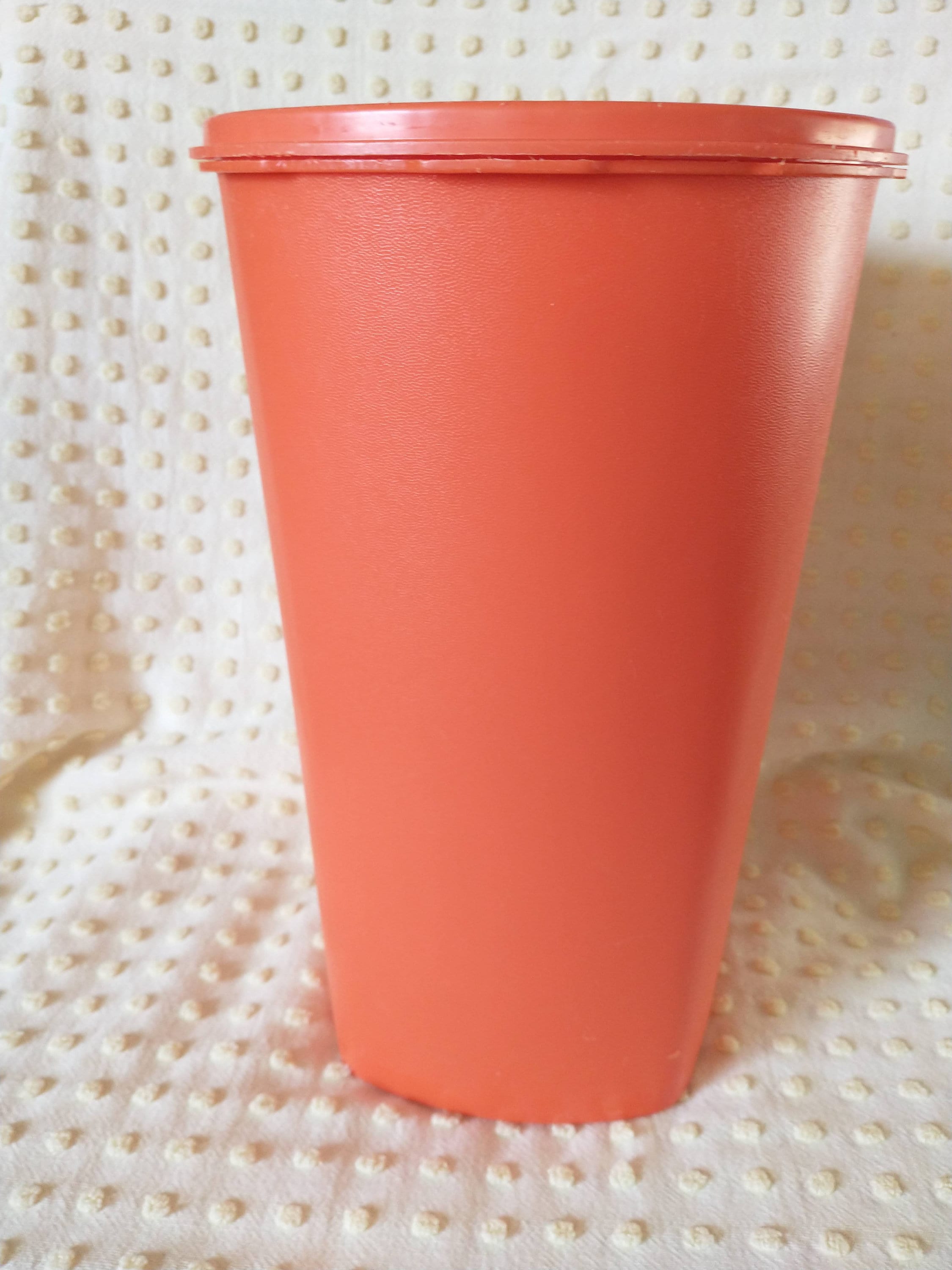Tupperware orange boite a pression