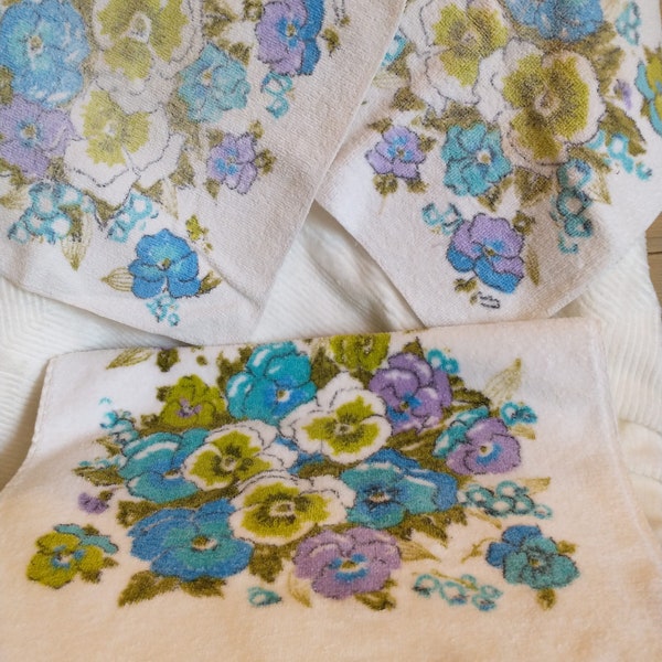 Floral Towel Set | Vintage Purple/Blue/Green Floral Towel Set | Vintage Flower Towels | Vintage Bathroom Set | Vintage Towel 3 pc Set*