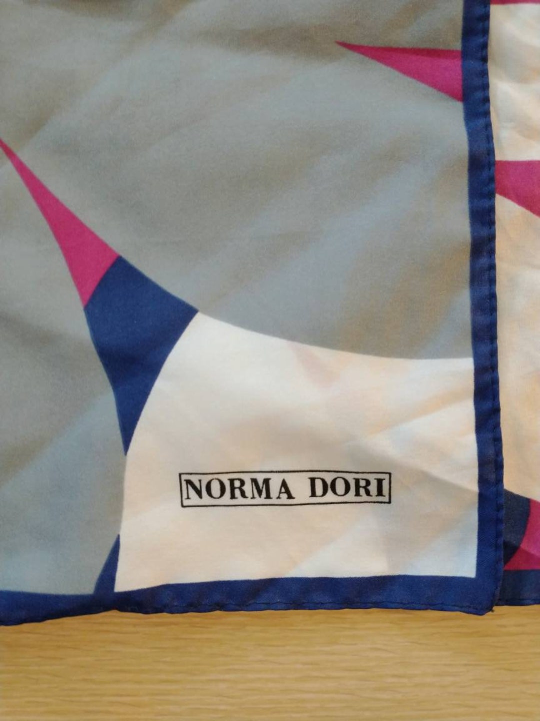 スカーフ　NORMA DORI