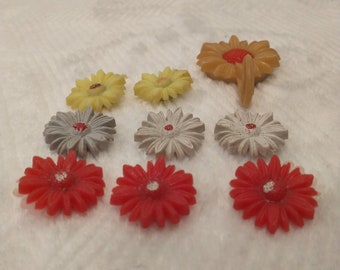1970s Daisy/Sunflower Refrigerator Magnet Set of 9 (1 w/ Hook!) | Retro Daisy Fridge Magnets | Miniature Fridge Magnets Shaped Like Flowers