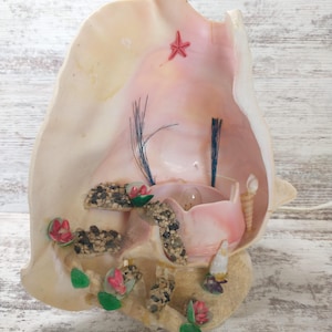 Tacky Tiki Conch Shell TV Lamp: Mid Century Folk Art Night Light