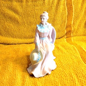 Vintage Homco Victorian Lady Figurine: Courtney&#39;s Dream #1439
