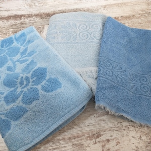 Vintage Blue Floral Towel Set: Sculptured Hand & Bath Towels