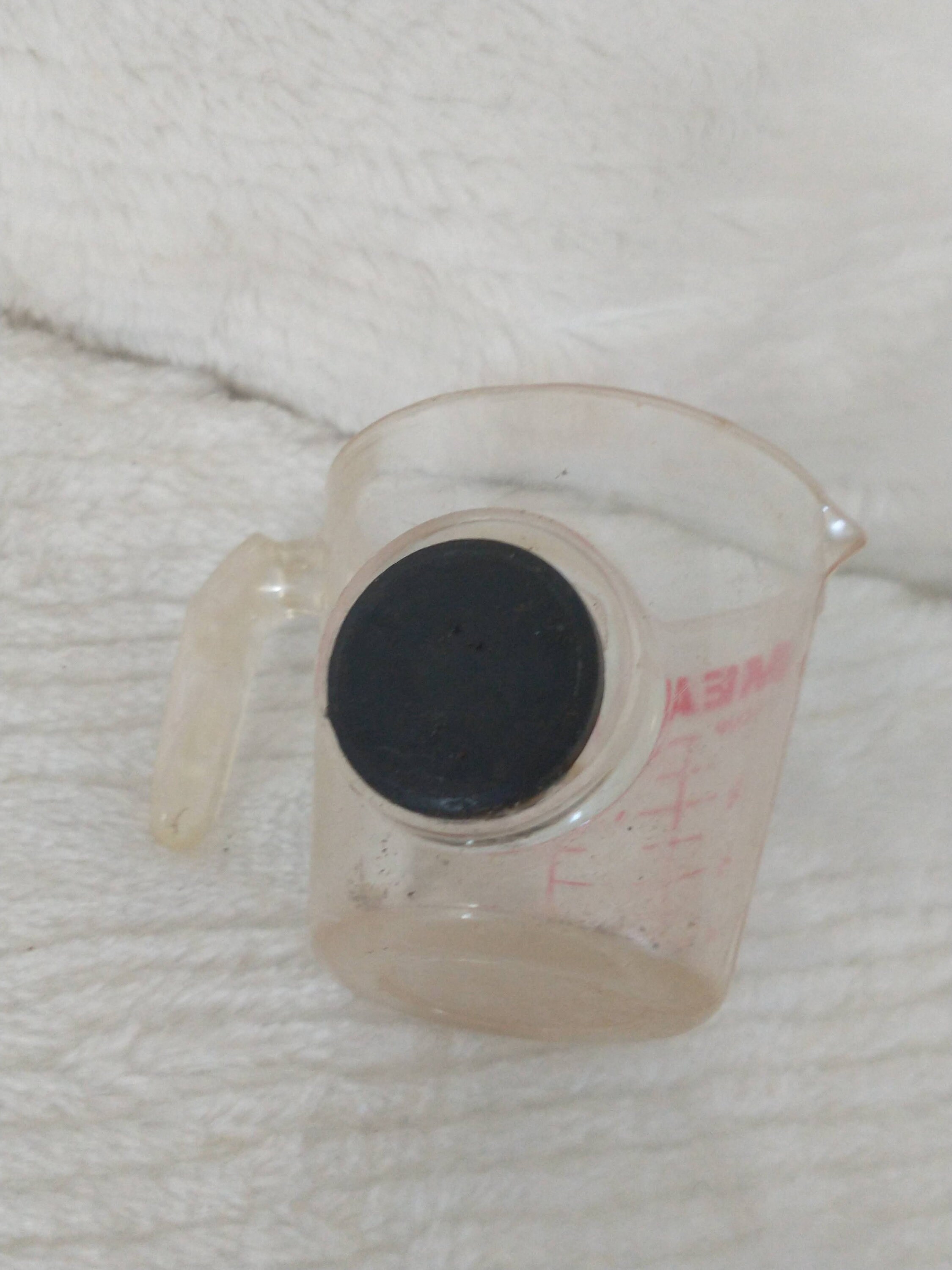 Plastic Pyrex Measuring Cup Refrigerator Magnet Vintage 