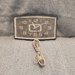 Vintage General Electric Wall Clock: 1970s MCM Working