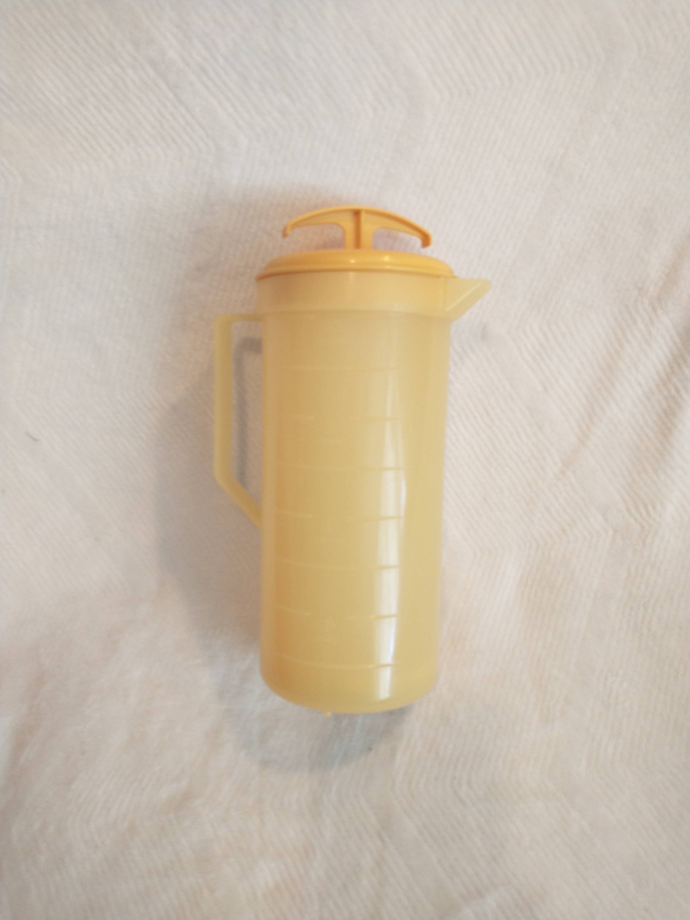 Yellow Mixer Pitcher W/ Lid Vintage Tupperware Pitcher W/ Attached Mixer  Vntg Yellow Drink Mixing Pitcher W/ Lid Kool Aid Pitcher 