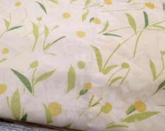Vintage Floral Flat Sheet: Mid Century Peach Daisy Full/Double Bedding