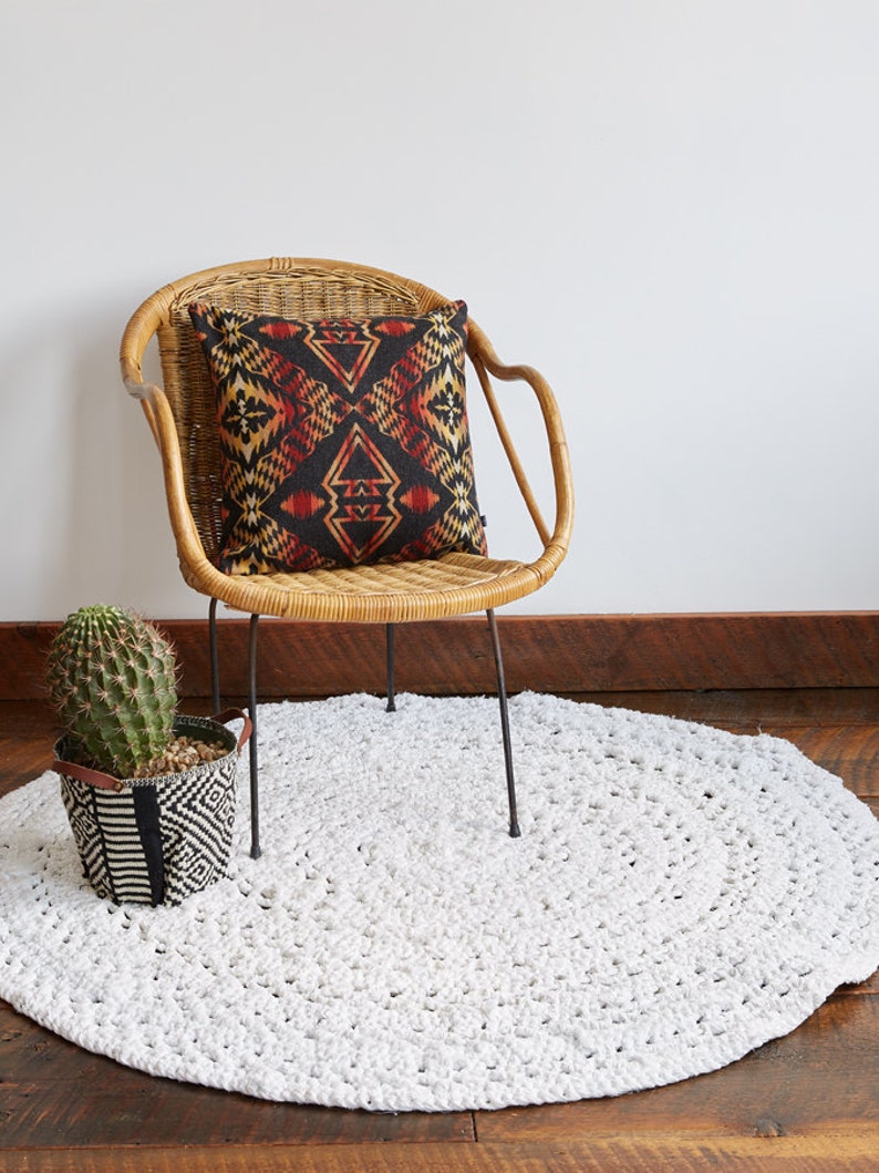 White Round Rag Rug Hand Crocheted Etsy
