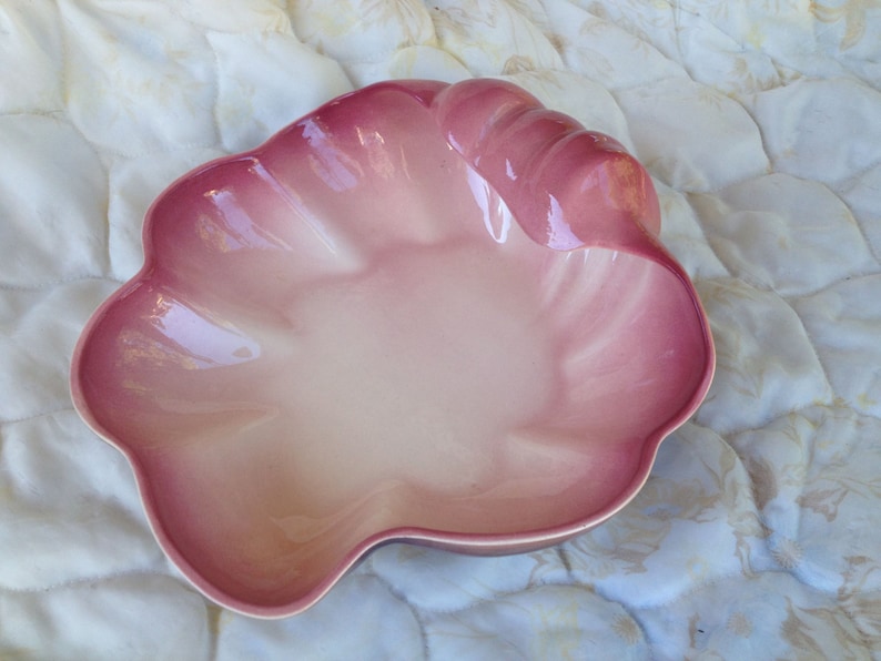 Los Angeles Potteries Large Mauve Shell Bowl.