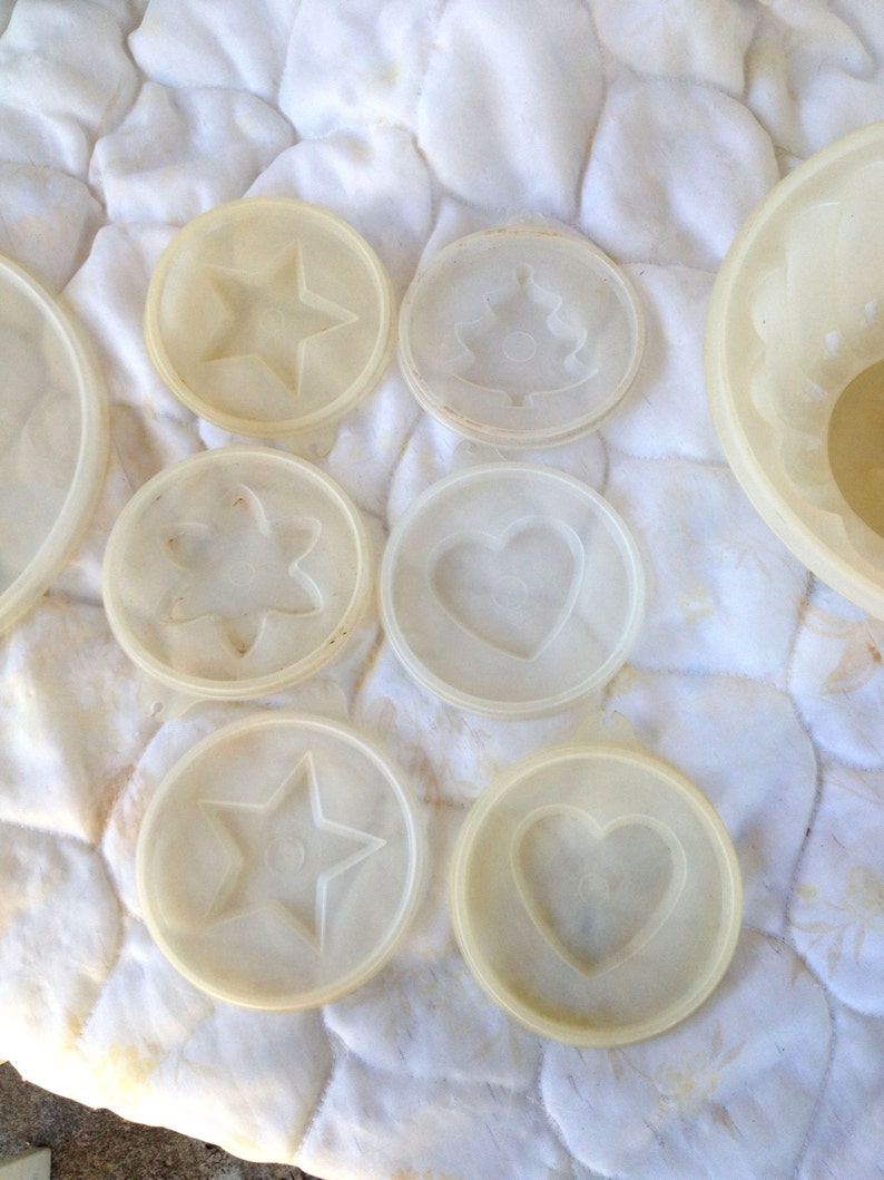 Vintage Tupperware Jello Mold with Lid and 6 Exchangeable ...