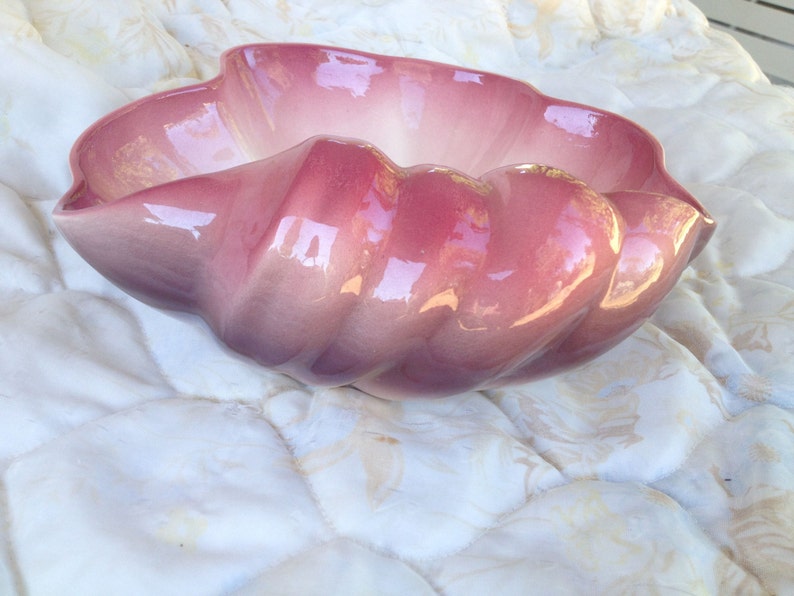 Los Angeles Potteries Large Mauve Shell Bowl.