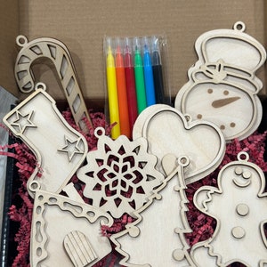 Holiday,  DIY paint kits, paint your own ornaments, Christmas, kids crafts, personalized decorations, holiday fun,