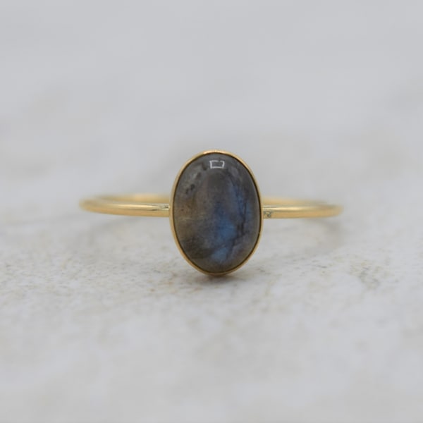 Genuine Labradorite Ring, Labradorite Ring, Gold Filled Ring, Delicate Ring, Stacking Ring, Natural Gemstone, Sterling Silver