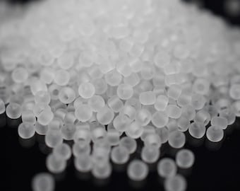 380 EUR/kg || Toho Seed Beads 11/0 Transparent Frosted Crystal