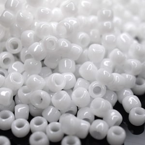 370 EUR/kg Toho Seed Beads Opaque White Weiß Seed Beads DIY Schmuck, verschiedene Größen, 11/0, 8/0, 6/0 Bild 1