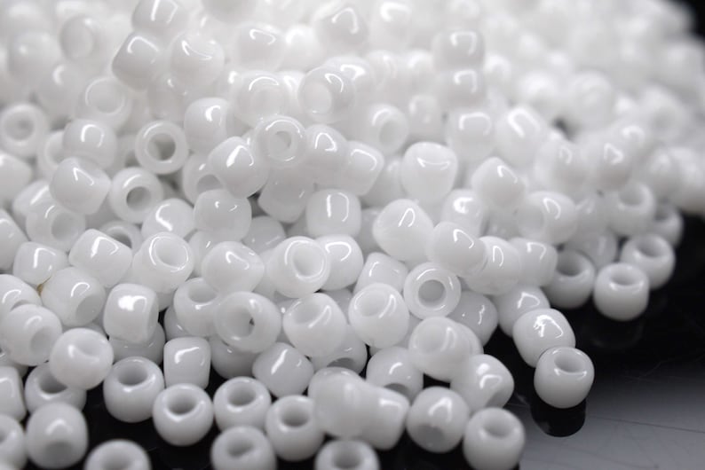 370 EUR/kg Toho Seed Beads Opaque White Weiß Seed Beads DIY Schmuck, verschiedene Größen, 11/0, 8/0, 6/0 Bild 1