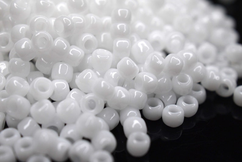 370 EUR/kg Toho Seed Beads Opaque White Weiß Seed Beads DIY Schmuck, verschiedene Größen, 11/0, 8/0, 6/0 Bild 3