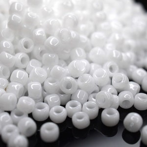 370 EUR/kg Toho Seed Beads Opaque White Weiß Seed Beads DIY Schmuck, verschiedene Größen, 11/0, 8/0, 6/0 Bild 5