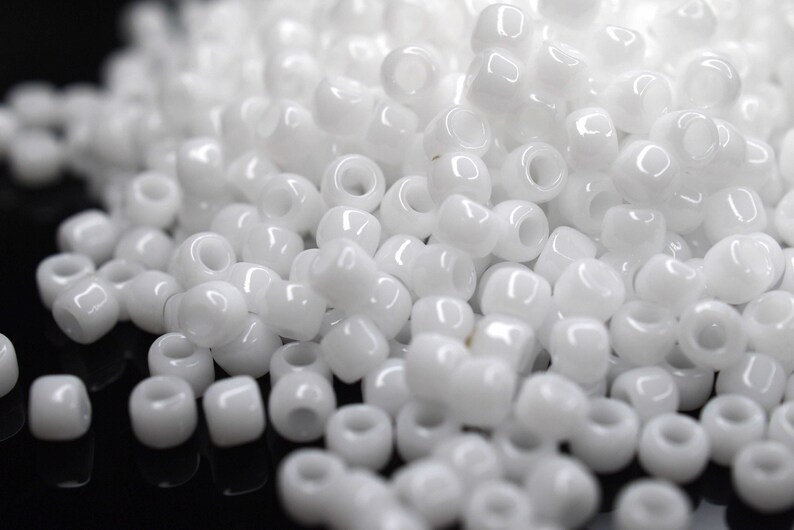 370 EUR/kg Toho Seed Beads Opaque White Weiß Seed Beads DIY Schmuck, verschiedene Größen, 11/0, 8/0, 6/0 Bild 4