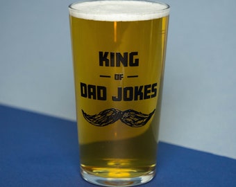 King of Dad Jokes Printed Pint Glass | Dishwasher Safe | Father's Day Gift | Beer Glass