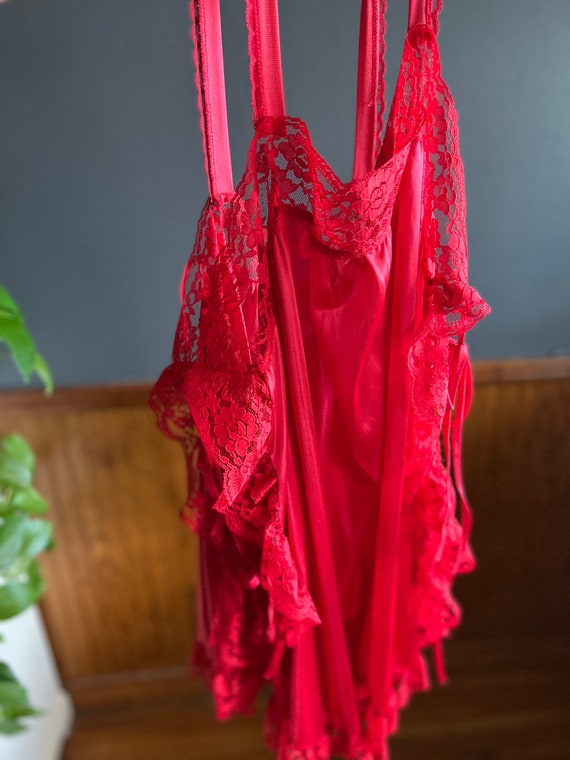 80s Plus Size Roaman’s Red Nylon and Lace Lingeri… - image 8