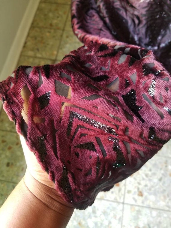 70s Handmade Ombre Burgundy and Black Velvet Burn… - image 7