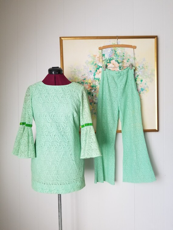 60s 70s Seafoam Green Lace and Velvet Bell Sleeve 