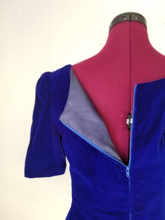 80s Blue Velvet Mini Dress - image 6