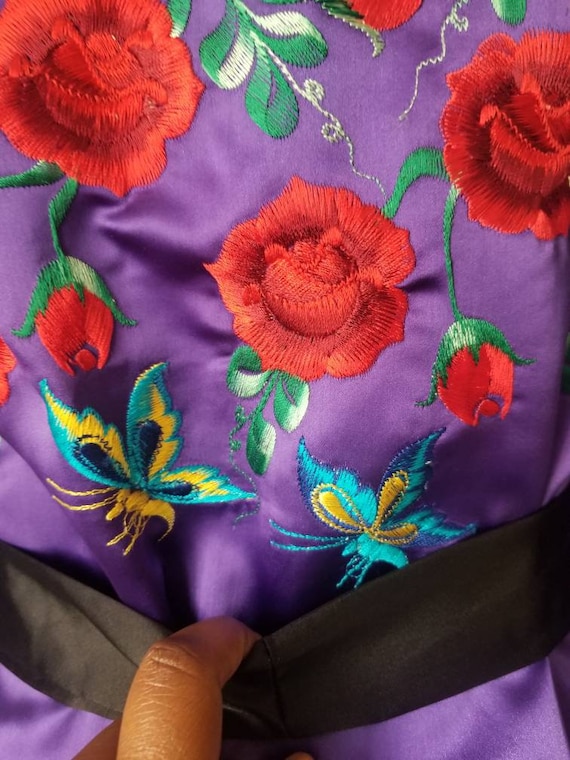 2000s Chinese Purple Silk Robe with Red Rose and … - image 10