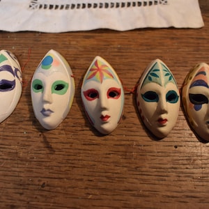 Vintage Mini Ceramic Face Mask / Collectable Five Mini Masks