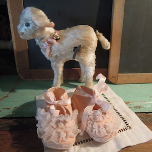 Vintage Mrs. Day&#39;s Baby Booties / Ideal Girl Baby Booties / Baptism Shoes / Peachy Pink Baby Shoes